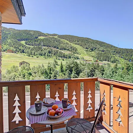 Ski Apartments El Tarter شقة